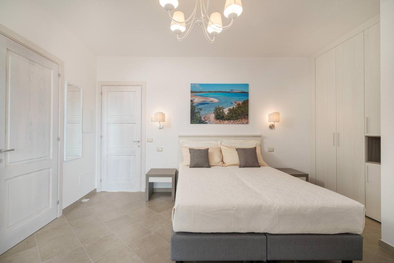 Residenza L'Alzoni Hotel San Teodoro  Bagian luar foto