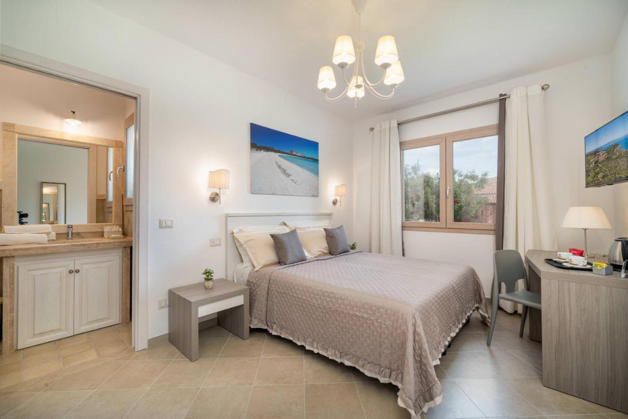 Residenza L'Alzoni Hotel San Teodoro  Bagian luar foto