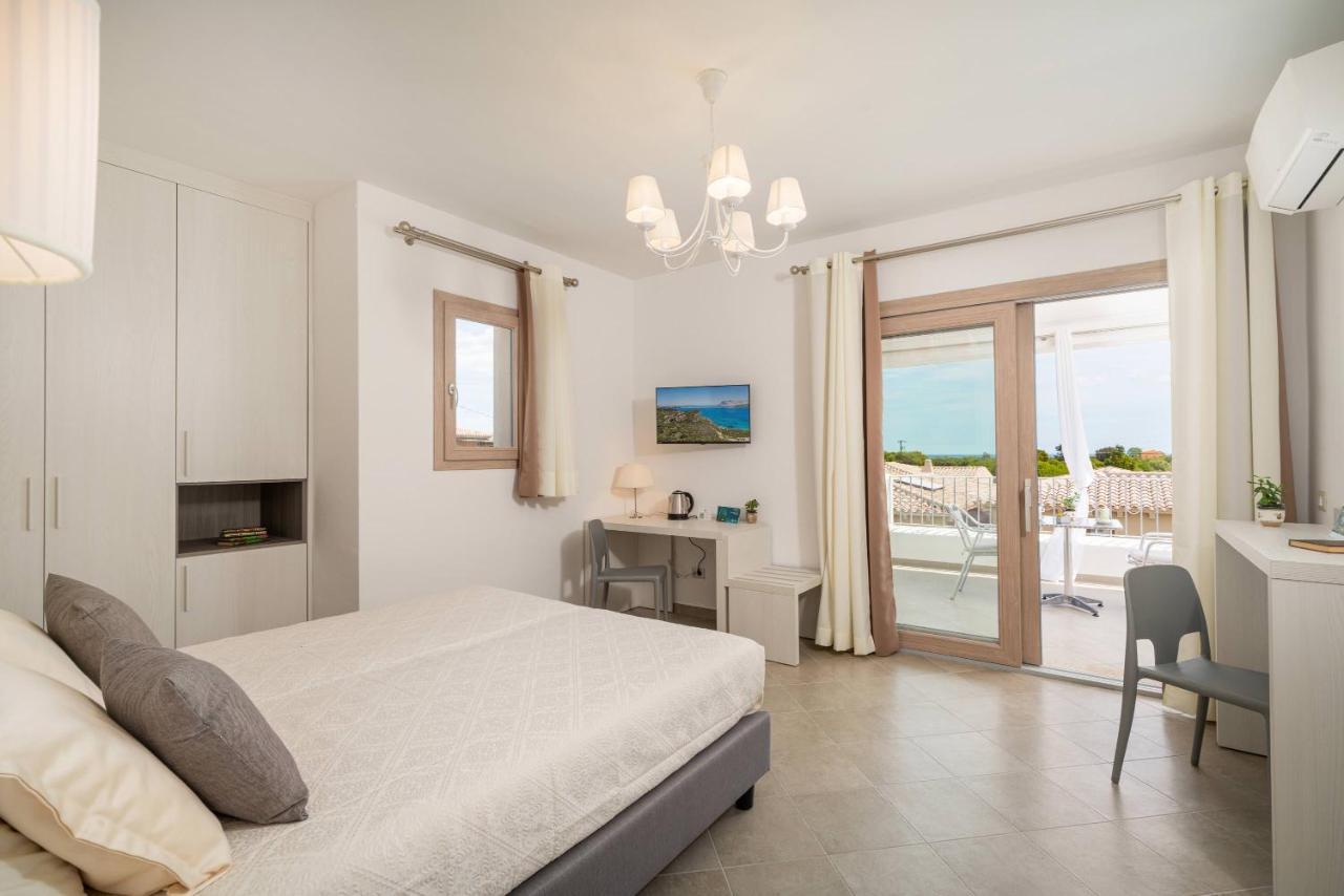 Residenza L'Alzoni Hotel San Teodoro  Bagian luar foto