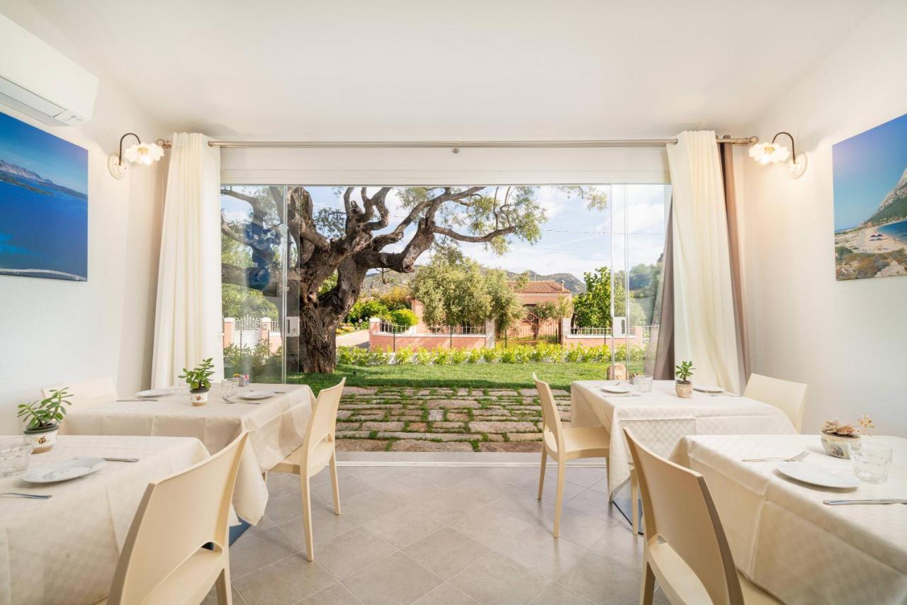 Residenza L'Alzoni Hotel San Teodoro  Bagian luar foto