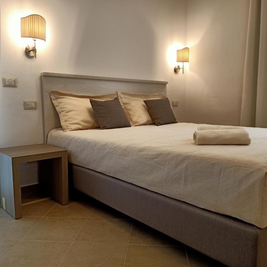 Residenza L'Alzoni Hotel San Teodoro  Bagian luar foto