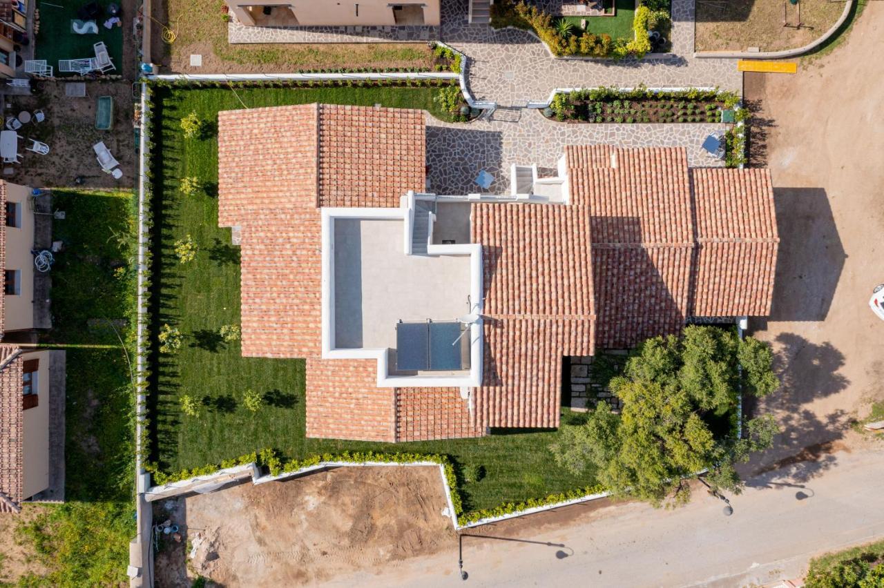 Residenza L'Alzoni Hotel San Teodoro  Bagian luar foto