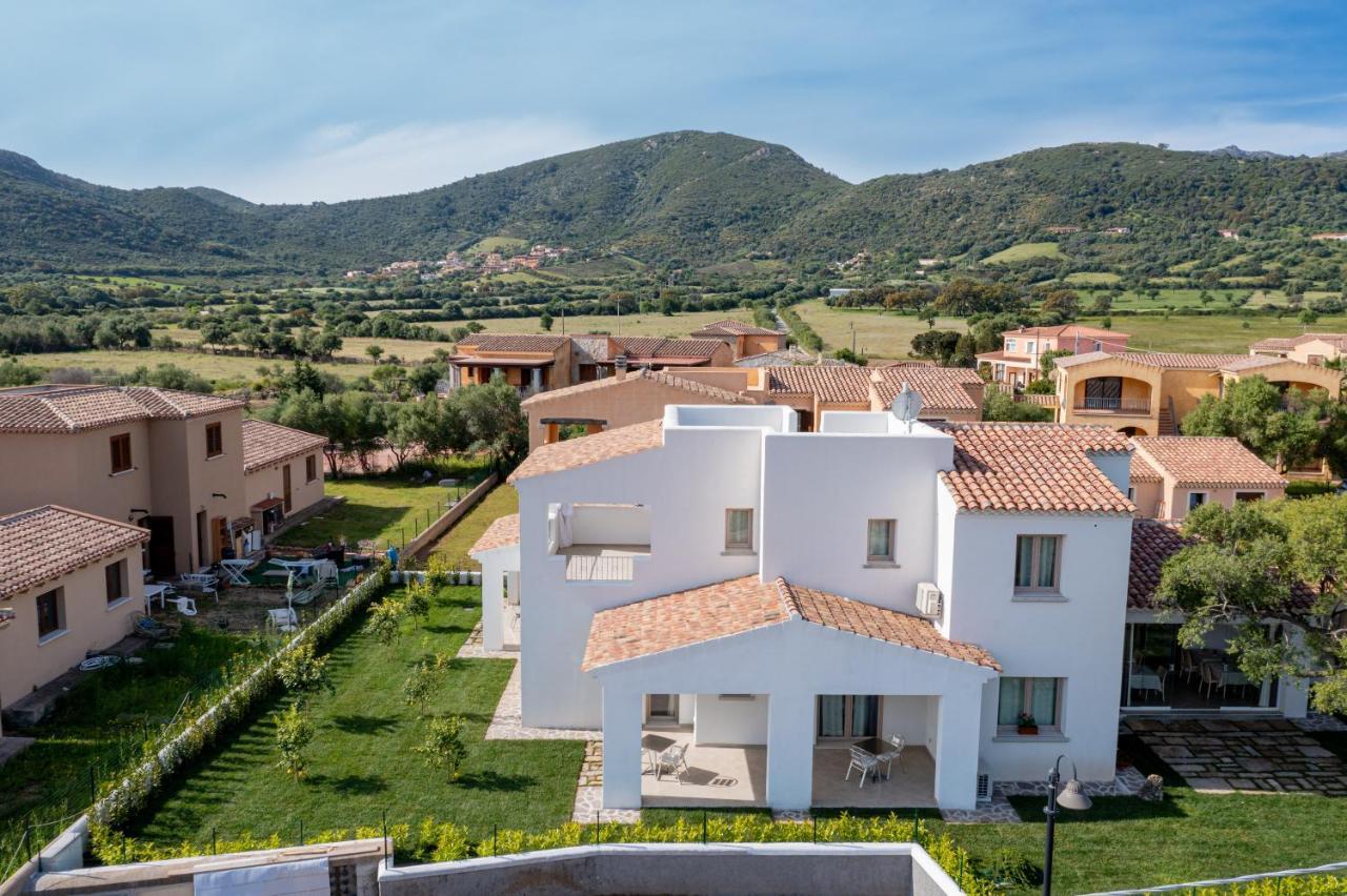 Residenza L'Alzoni Hotel San Teodoro  Bagian luar foto