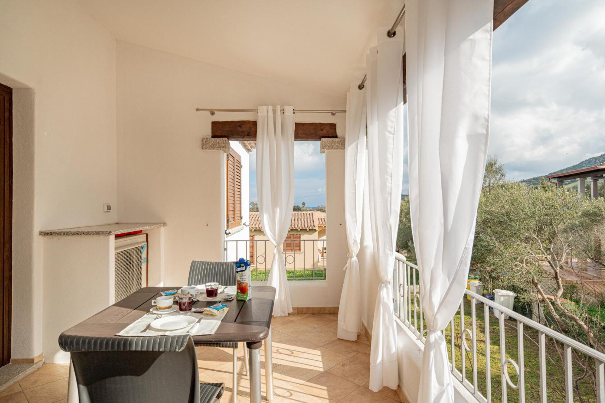 Residenza L'Alzoni Hotel San Teodoro  Bagian luar foto