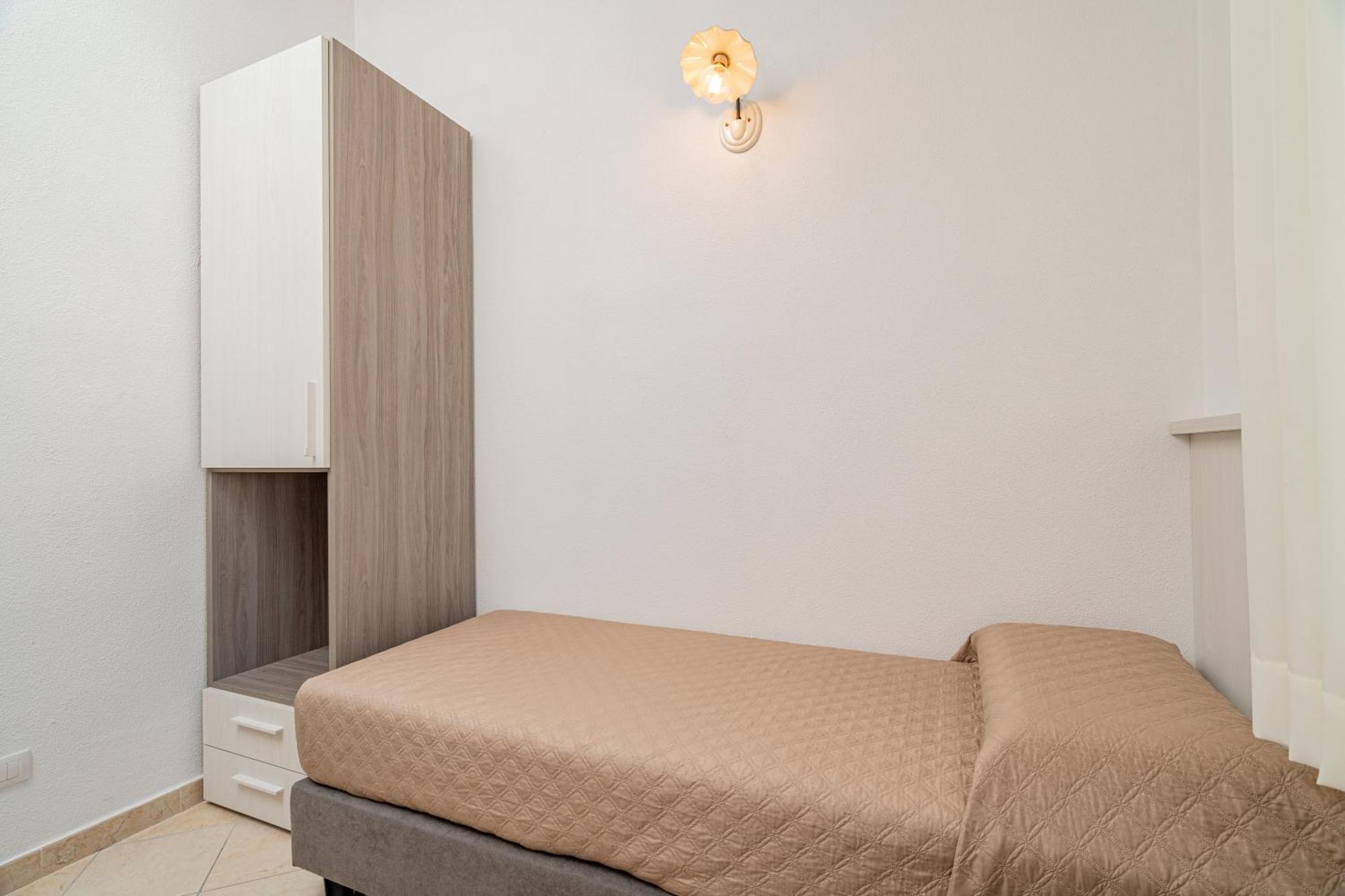 Residenza L'Alzoni Hotel San Teodoro  Bagian luar foto