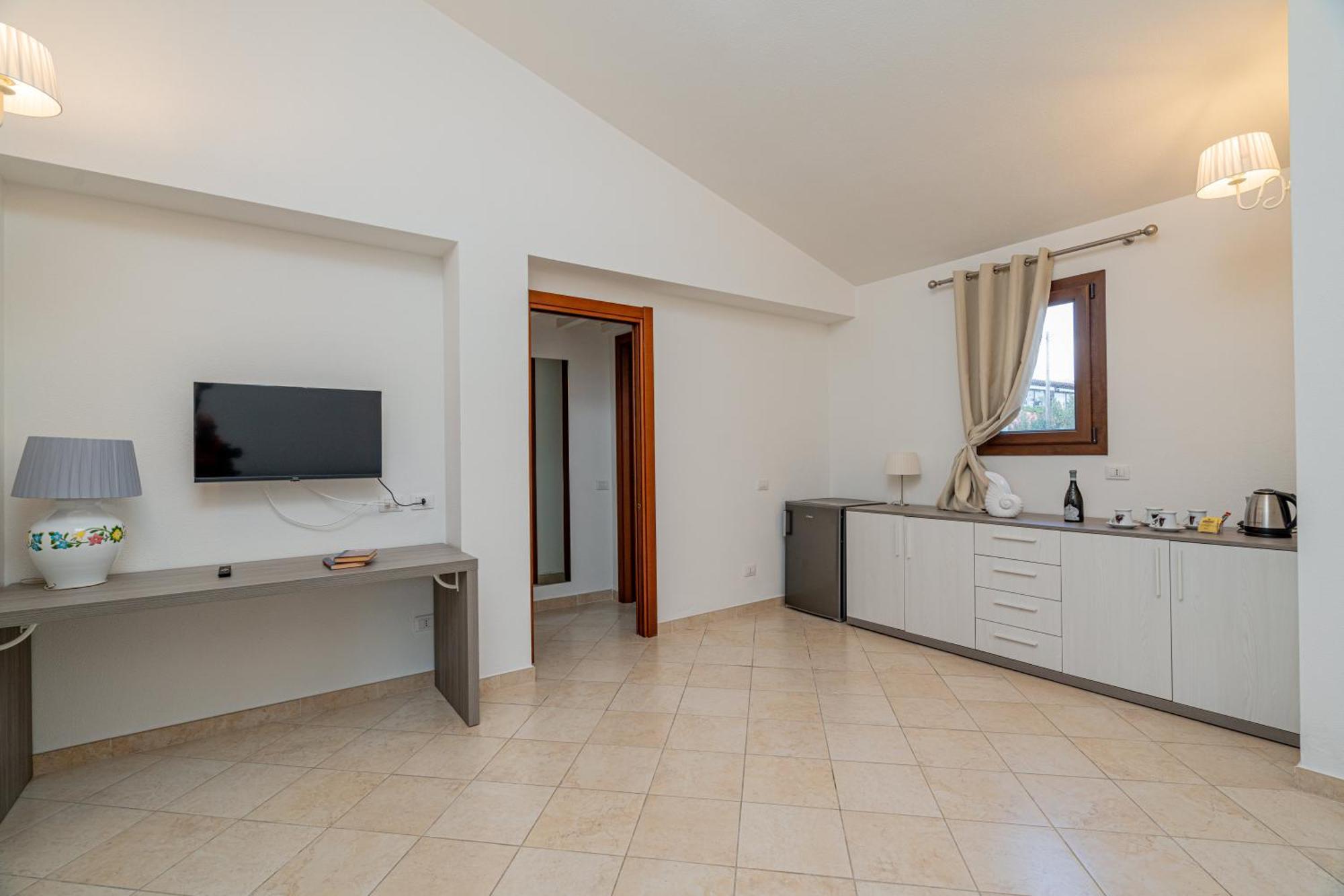 Residenza L'Alzoni Hotel San Teodoro  Bagian luar foto