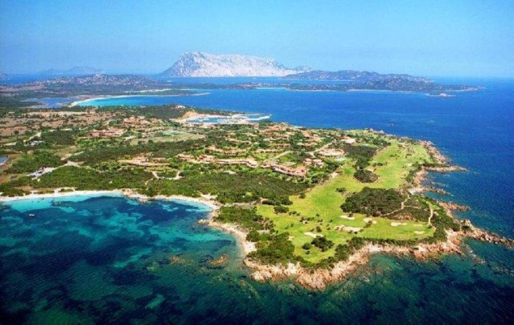 Residenza L'Alzoni Hotel San Teodoro  Bagian luar foto